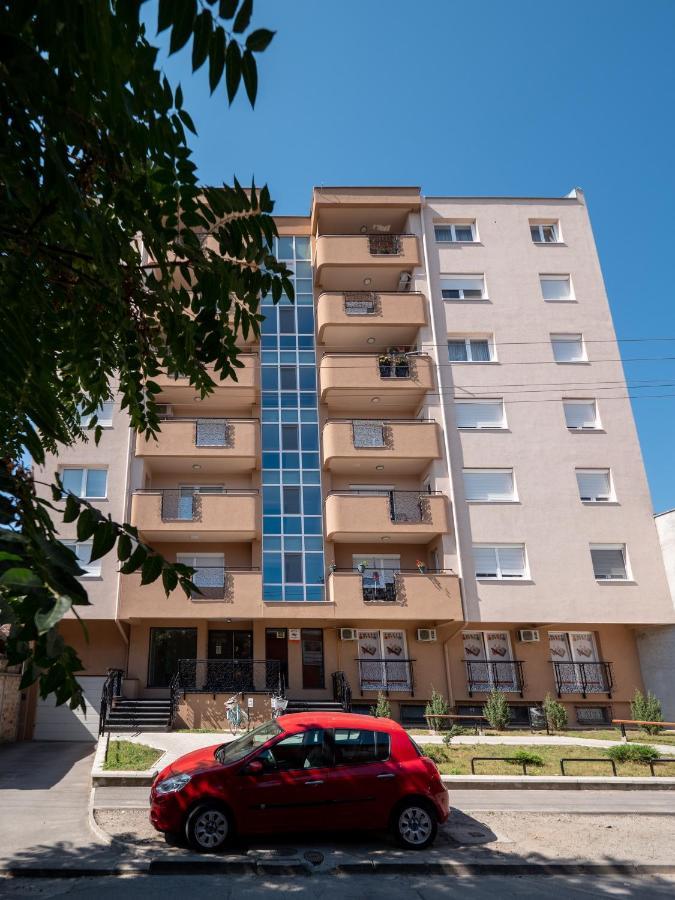 סובוטיקה Green Apple Apartment מראה חיצוני תמונה