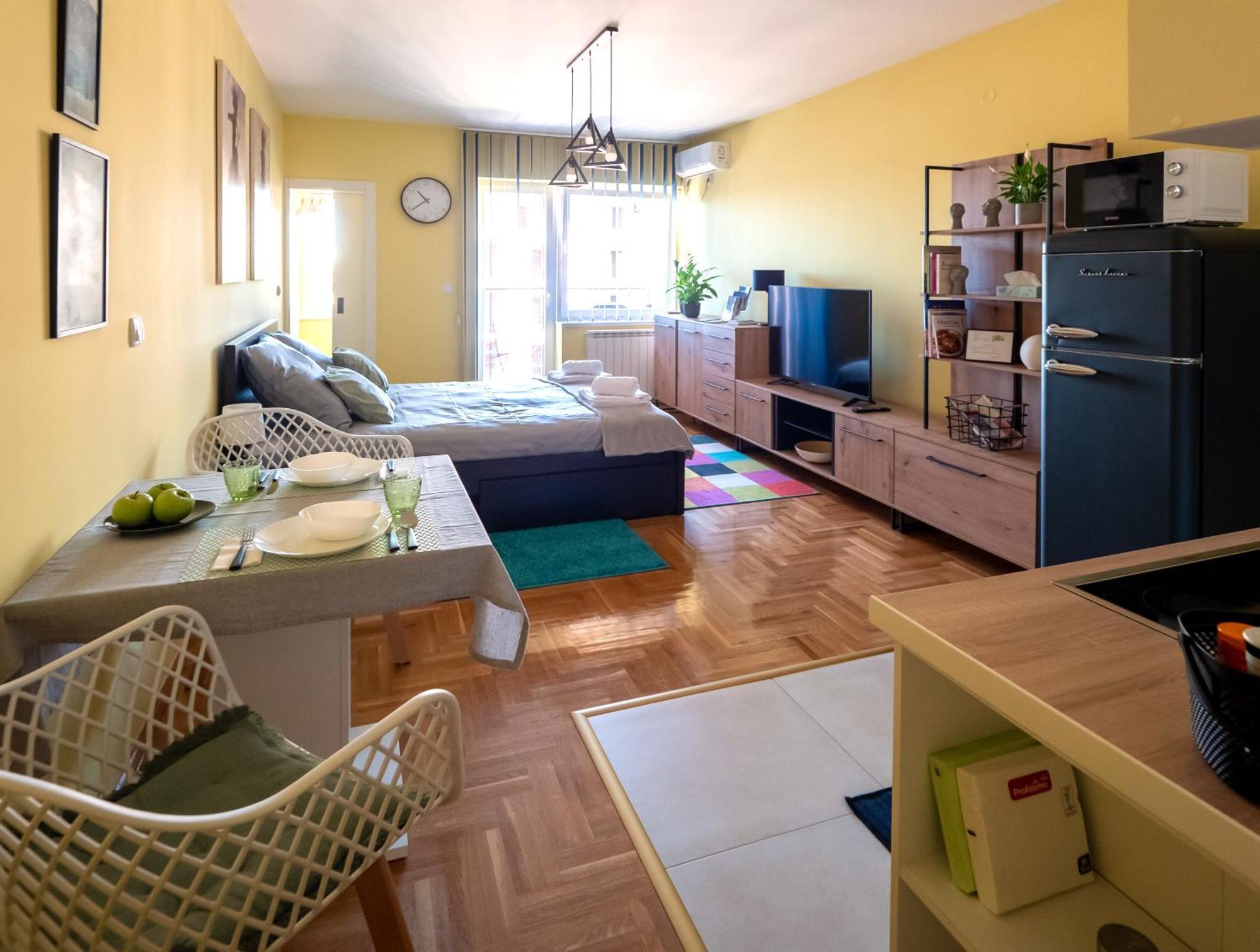 סובוטיקה Green Apple Apartment מראה חיצוני תמונה